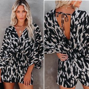 VICI - LINDEN PRINTED KIMONO ROMPER (size med) worn once!!!